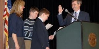 Supervisor Dave Pine swearing in
