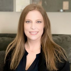 Karen Pyles headshot